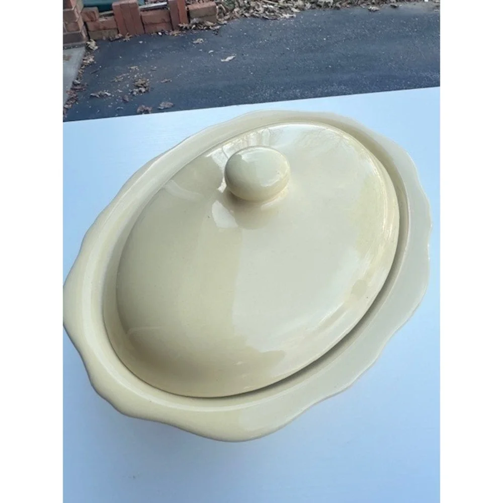 Vintage Yellow Ceramic‎ Oval Casserole Dish with Lid Scalloped Rim Stoneware